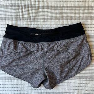 Size 4 speed up 2.5” inseam lululemon shorts